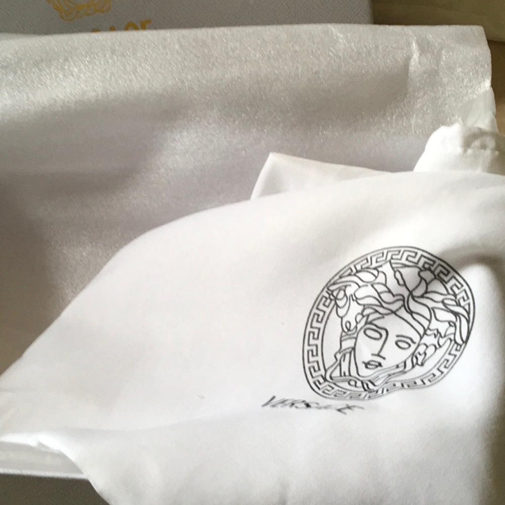 REPLICA Versace shoulder bag. (Brand new)